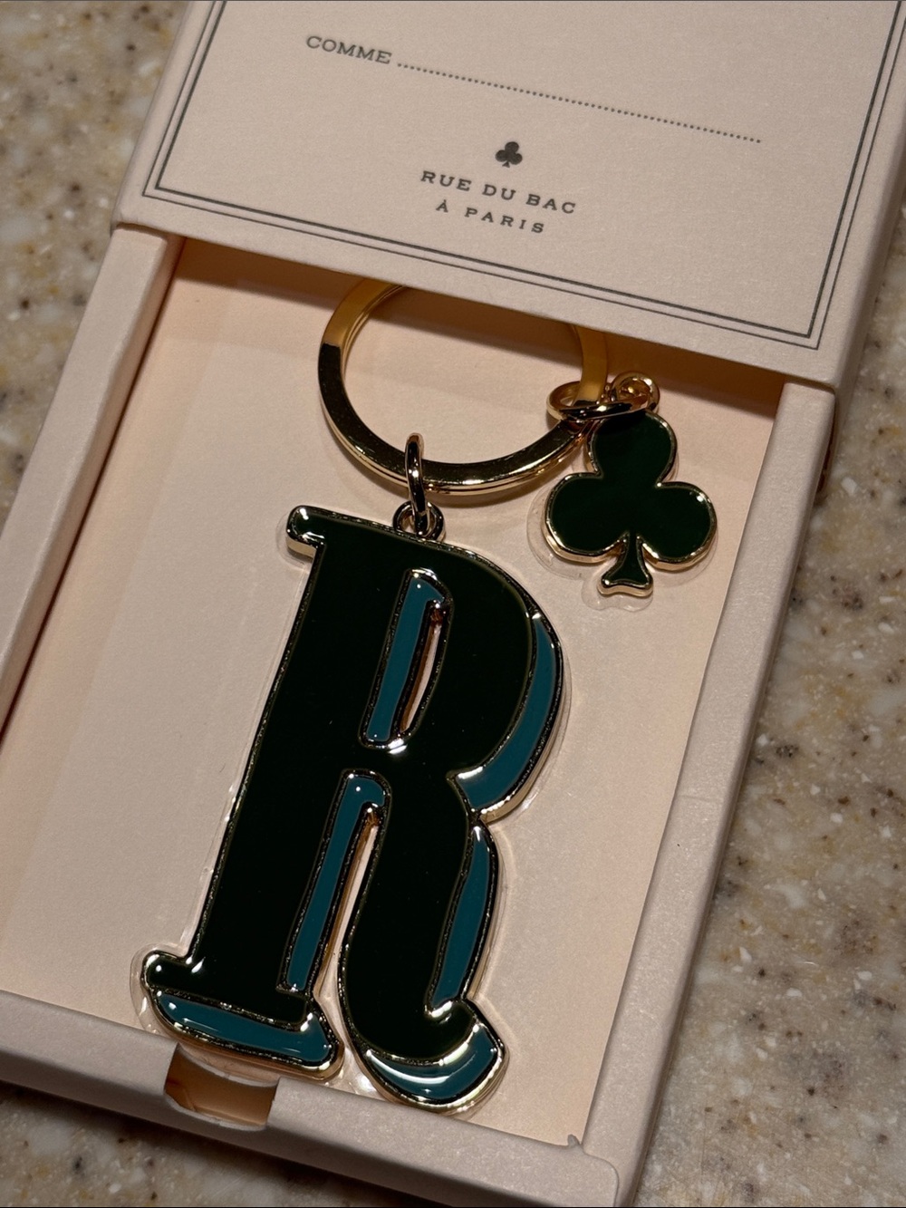 Sézane initial R keychain - Picture 2 of 2